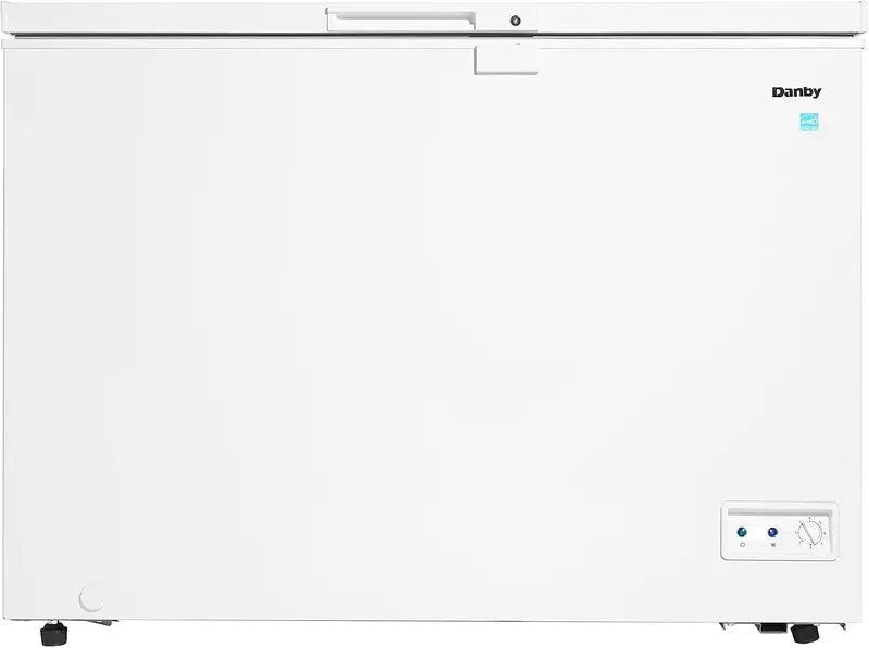 10 Cu Ft White Chest Freezer ¨C Garage-Ready. Operates from 0¡ãF to 110¡ãF. Energy-Efficient Storage Solution
