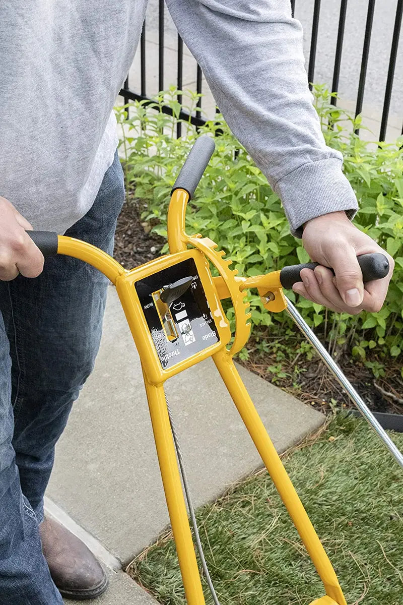 101-5.5GT-7 Gas-Powered Lawn Edger ¨C Briggs &amp; Stratton 3.5 HP Engine with 7-Inch Wheels