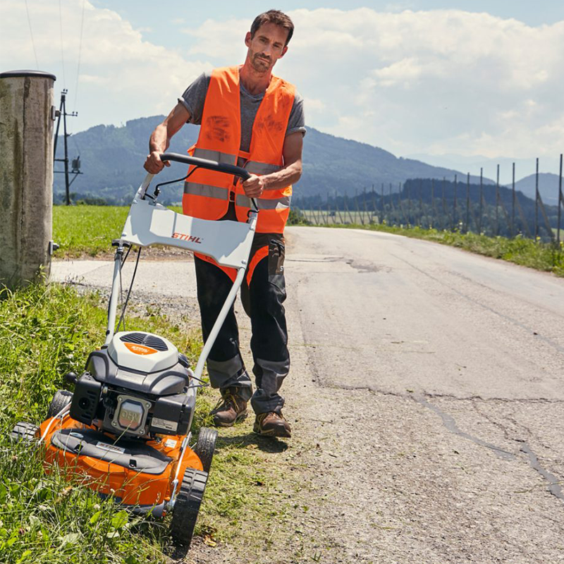Stihl BENZIN-RASENMÄHER MIT MULCHFUNKTION RM 4 R