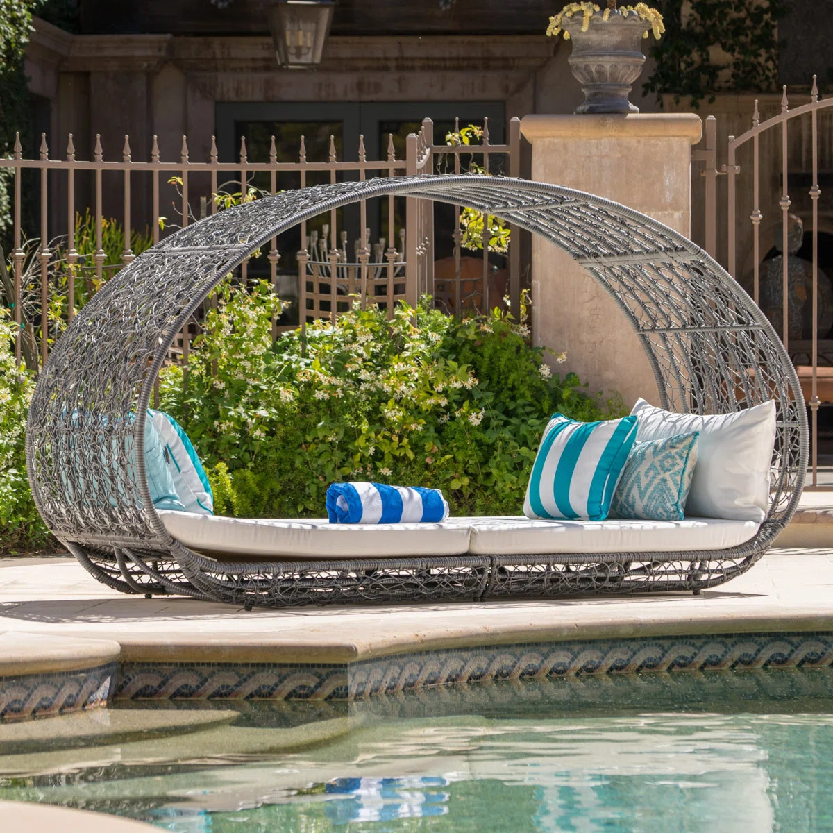 Lavina 91.26'' Aluminium.Wicker Outdoor Patio Daybed